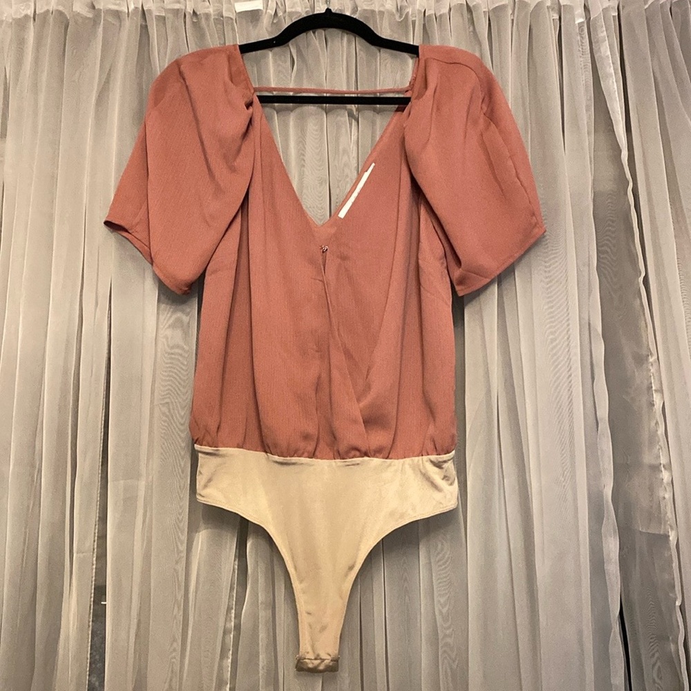 ASTR the Label Blush Pink Puff Sleeve Front Splice Wrap Bodysuit Blouse Size S